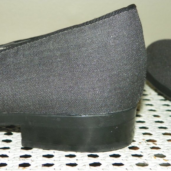 NEW Adrienne Vittadini Gray/Black Flats Sz 7 M - Picture 3 of 8